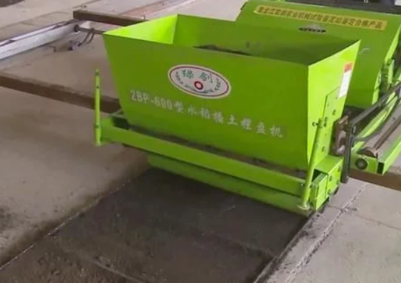 東北小伙發(fā)明水稻育秧機(jī)，效率提升50倍，可節(jié)省200個工人